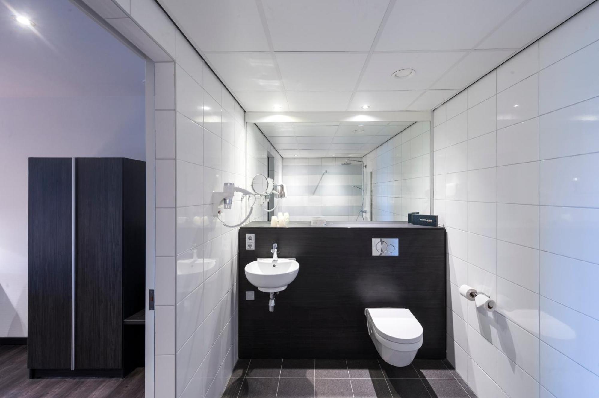 Postillion Hotel Dordrecht Exterior foto
